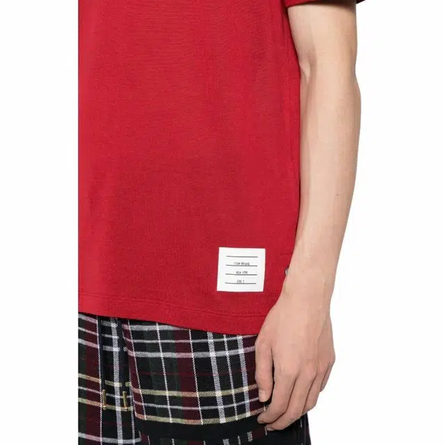THOM BROWNE T