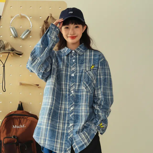 LIVINGTOWN T
