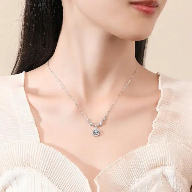 S925