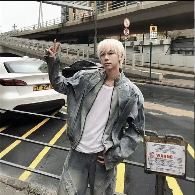 极限涡轮 美式拼接解构立领做旧潮牌水洗短款牛仔外套 男女同款 蓝色