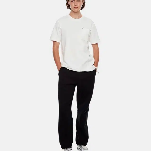GUESS T