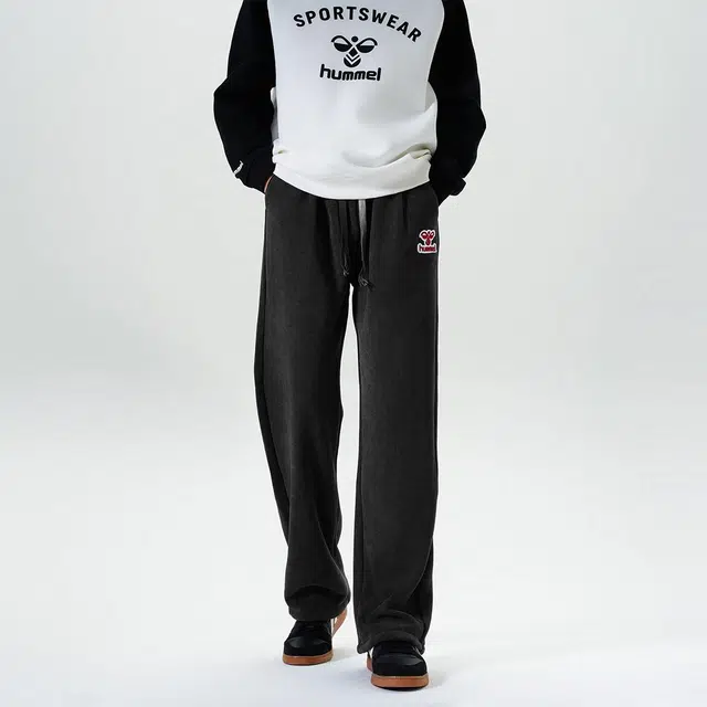 hummel LOGO