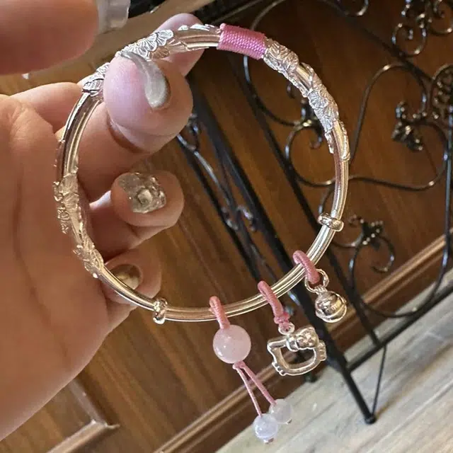 尚银福 猫咪繁花 森系小清新萌趣可爱少女心时尚优雅气质 轻奢高级感小众创意设计流苏在逃公主手饰 好运 合金 手镯 女款