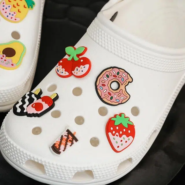 crocs