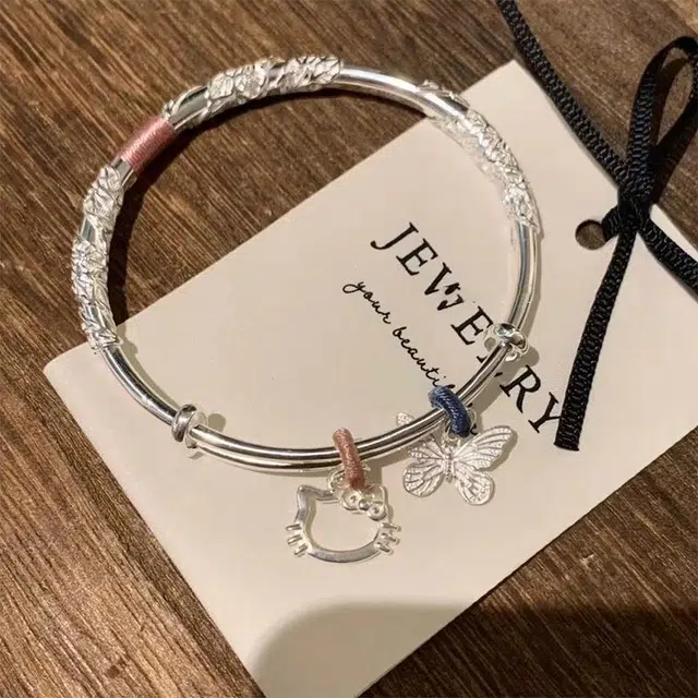 尚银福 猫咪繁花 森系小清新萌趣可爱 心时尚优雅气质 轻奢高级感小众创意设计流苏在逃公主镯子 好运 合金 手镯 女款