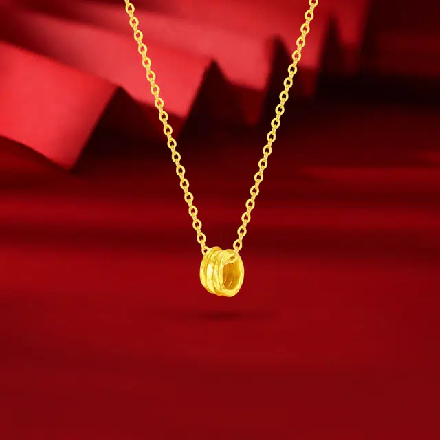 925