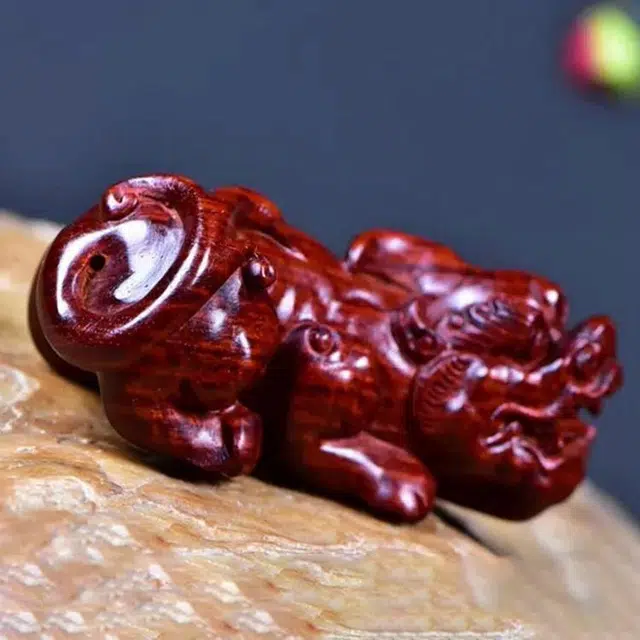 物㯖 【纳福貔貅】八方来财收藏级国潮新中式文玩居家茶艺手工精雕盘玩招财貔貅#好运 小叶紫檀 把件 男女同款情侣款