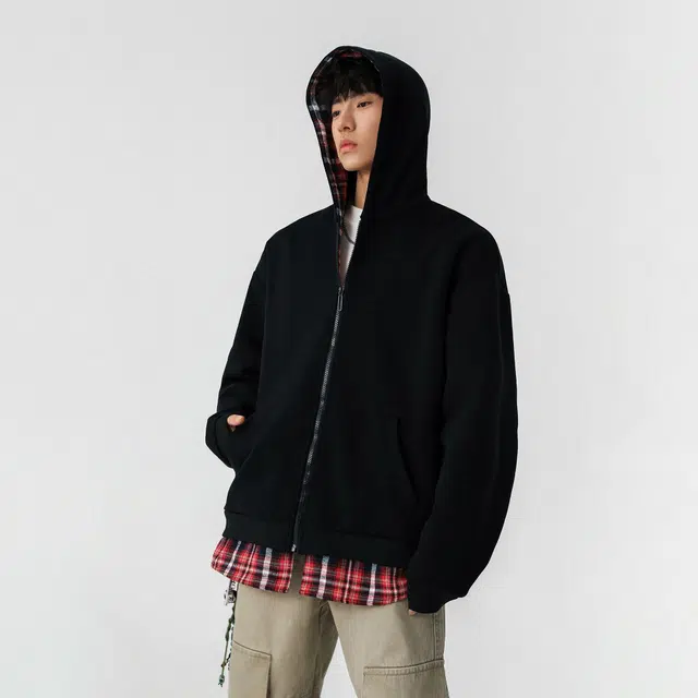 URBAN AUTHENTIC