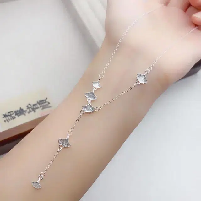 990