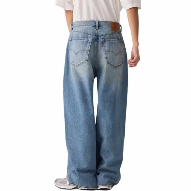 levis