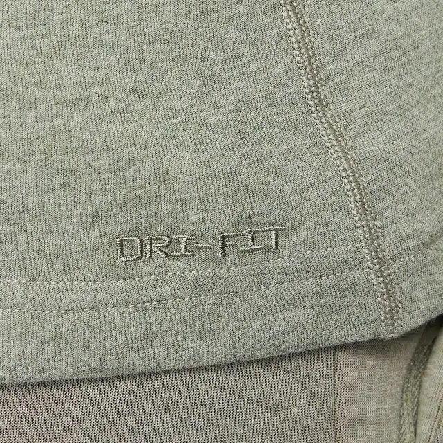 Nike Dri-FIT Primary LogoT