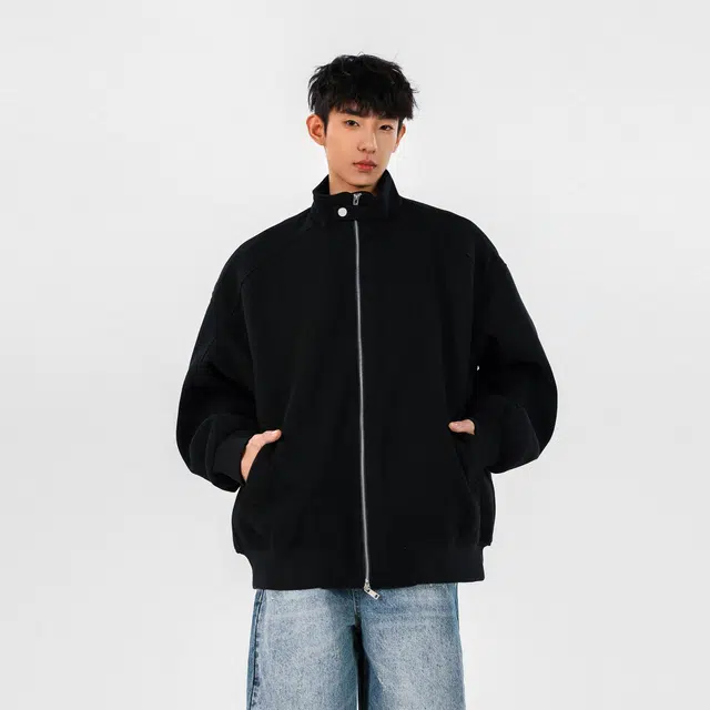 URBAN AUTHENTIC