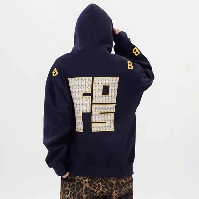 URBAN AUTHENTIC