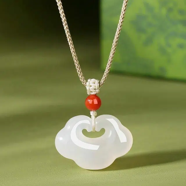 克拉日记 玛瑙布绳如意平安锁编织绳新中式小众高级感设计饰品锁骨链招财平安好运礼盒 玉髓 项链 女款