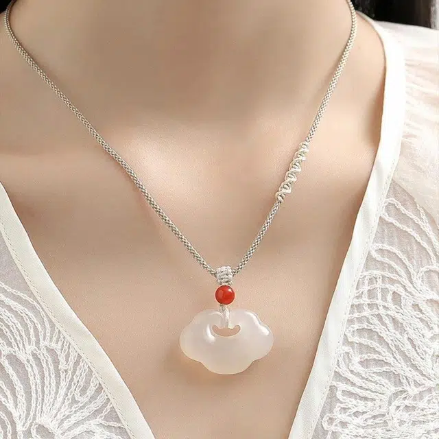 克拉日记 玛瑙布绳如意平安锁编织绳新中式小众高级感设计饰品锁骨链招财平安好运礼盒 玉髓 项链 女款