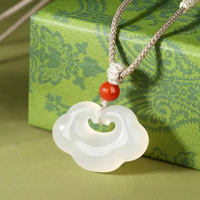 克拉日记 玛瑙布绳如意平安锁编织绳新中式小众高级感设计饰品锁骨链招财平安好运礼盒 玉髓 项链 女款