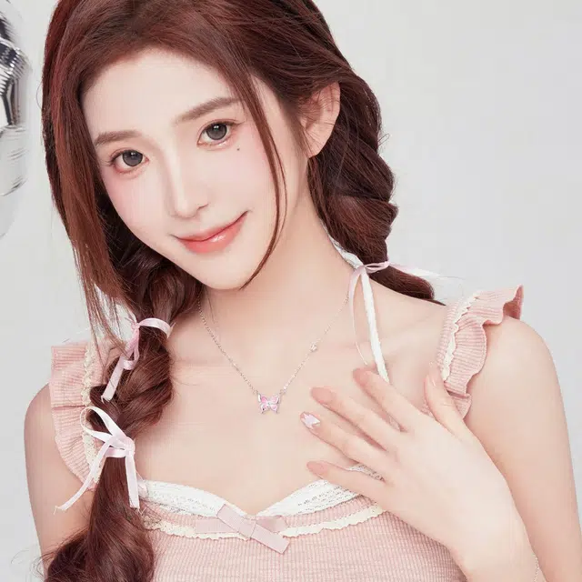 钻石小鸟 足银樱舞蝶飞锁骨链  轻奢气质招财樱花小蝴蝶 甜美小众可发光 优雅精致简约通勤百搭颈链 纯银 项链 女款