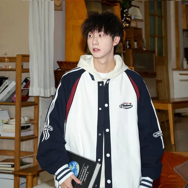 港仔文艺男 撞色拼接学院风休闲运动夹克外套 男女同款