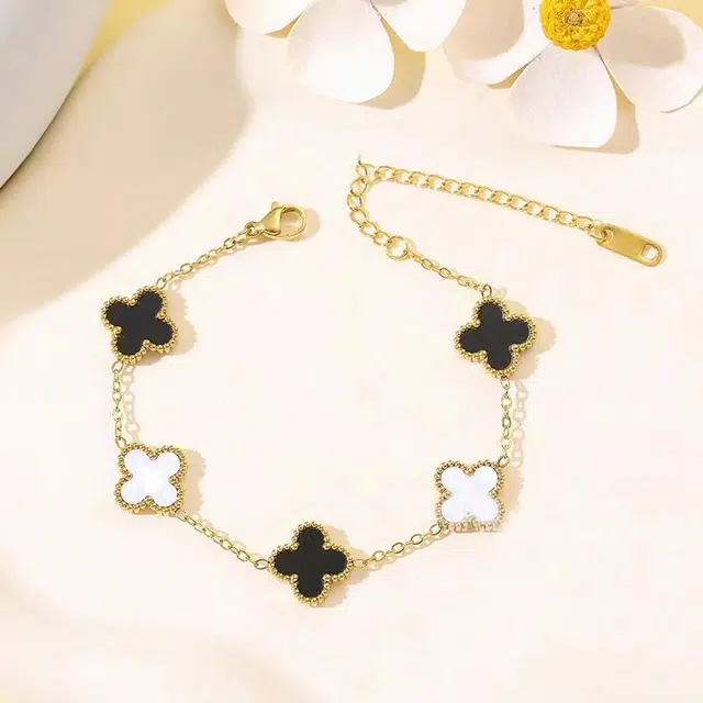 尚银福 四叶草系列 精致轻奢高级感森系甜美小清新甜蜜恋爱告白少女氛围感优雅温柔气质幸运 好运 合金 手链 女款