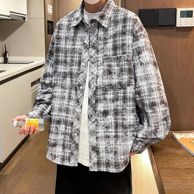 Fakeyoung