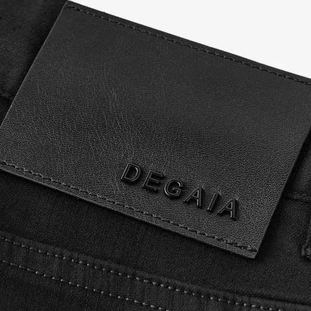 DEGAIA SS25