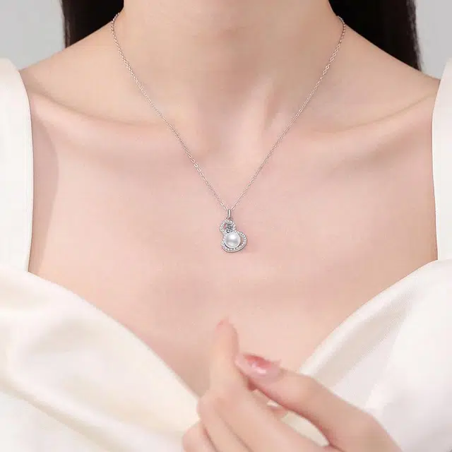 S925