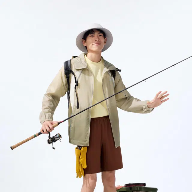 蕉下 防泼水轻薄透气速干户外徒步休闲防晒服 男款