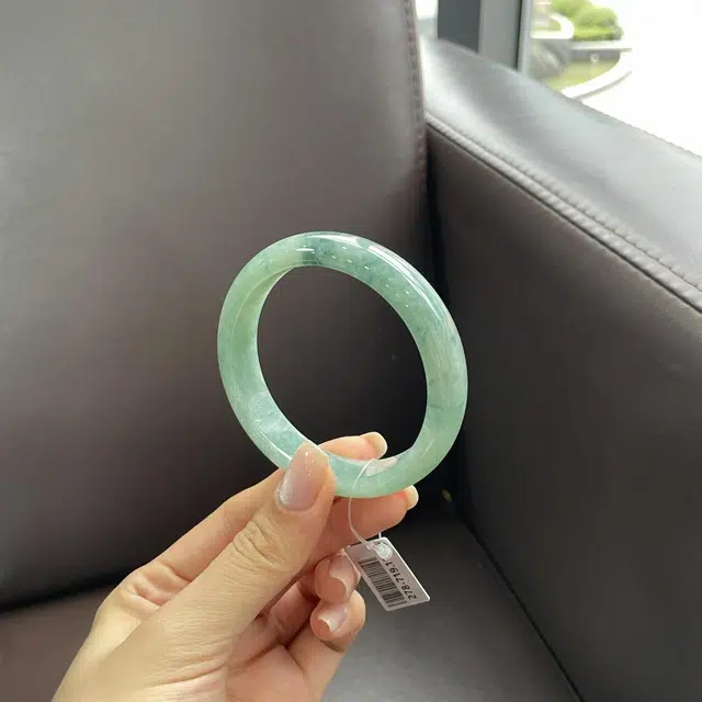 翠亨祥 翠绿 优雅大气 糯种 翡翠手镯 女款