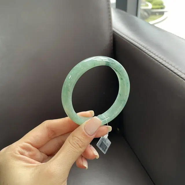 翠亨祥 翠绿 优雅大气 糯种 翡翠手镯 女款
