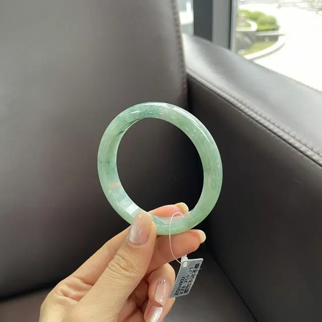 翠亨祥 翠绿 优雅大气 糯种 翡翠手镯 女款