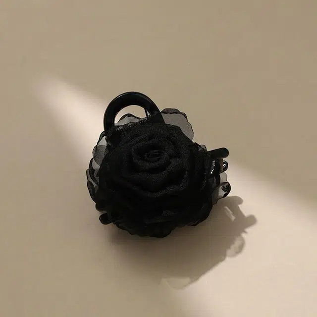 沂茹 赫本风森系简约优雅气质黑色立体大玫瑰花中号后脑勺盘发小香风温柔甜美日常百搭 亚克力 发夹 女款