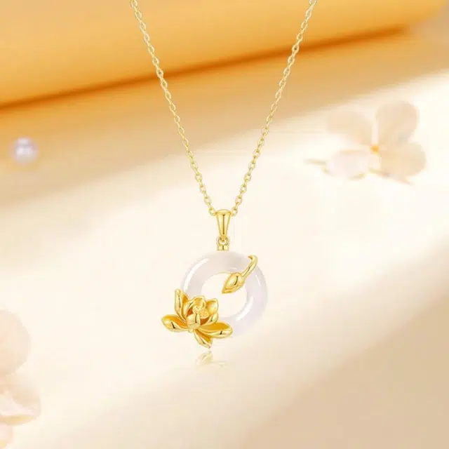 【荷荷美美】 金嘉福 荷塘月色 好运连连 招财纳福 莲花平安扣 小众国潮轻奢新中式高级感百搭时尚 可调节锁骨链 #好运 玛瑙 项链 女款