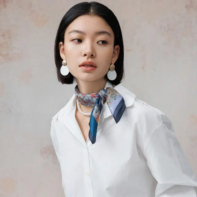 上海故事 欢乐假日 真丝印花时尚休闲小方巾 桑蚕丝 丝巾 女款