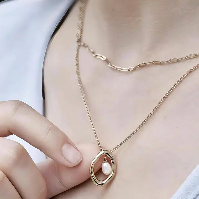 CKCalvin Klein EDGY PEARLS