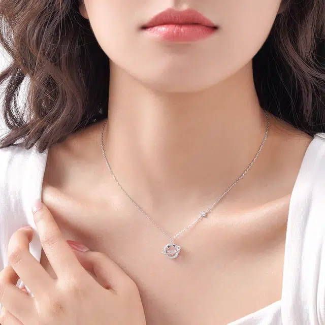 S925