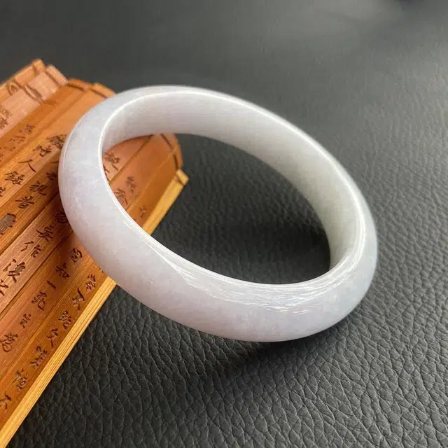 56.8mm52.50g