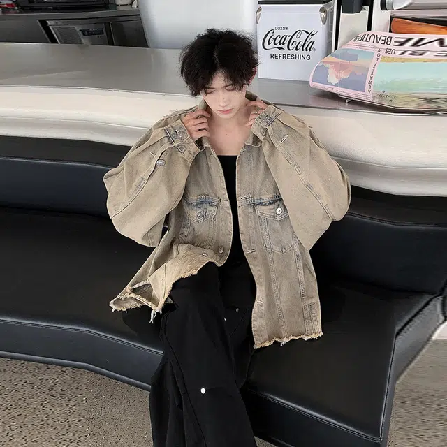 Fakeyoung