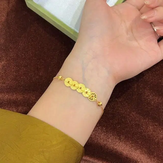 999