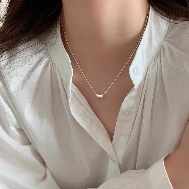 990