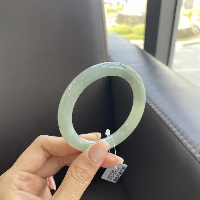 翠亨祥 春彩大气优雅 糯种 翡翠手镯 女款