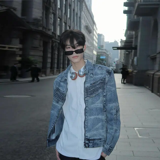 Fakeyoung