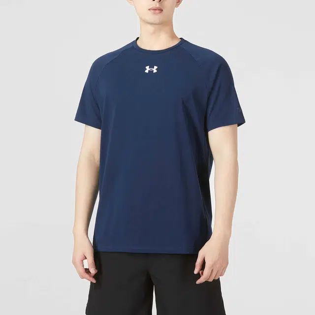 Under Armour Logo T