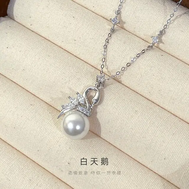 925
