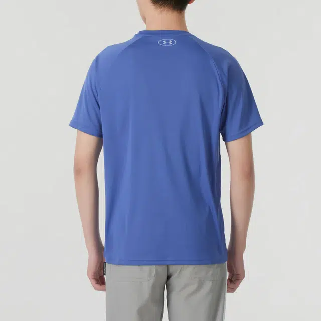 Under Armour T