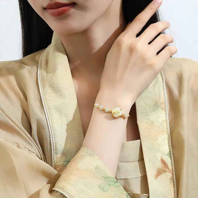 重庆金店 何其有杏 平安喜乐 甜蜜浪漫银杏叶 小众独特设计简约轻奢 玉髓 手链 女款