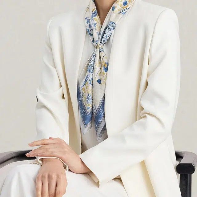 上海故事 青花古韵印花百搭方形 桑蚕丝 丝巾 女款