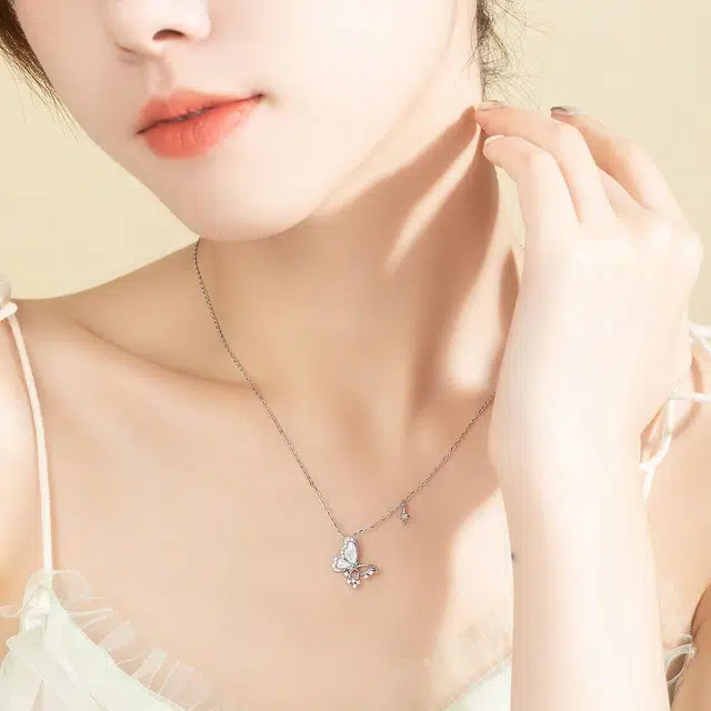 S925