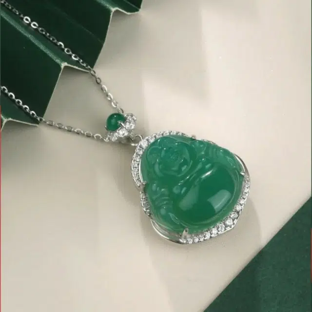 【典雅华贵】 帝苏行 翠玉弥勒佛 新中式国潮 吉祥如意平安顺遂 好运 简约小众设计 玉髓 项链 女款