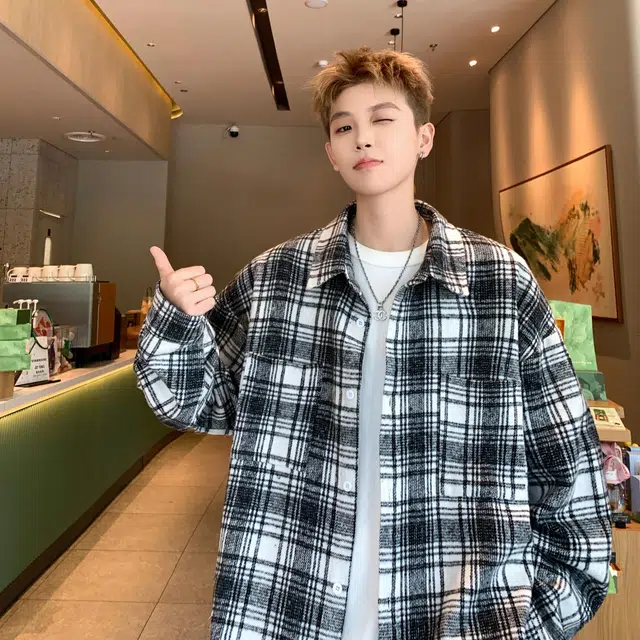 Fakeyoung