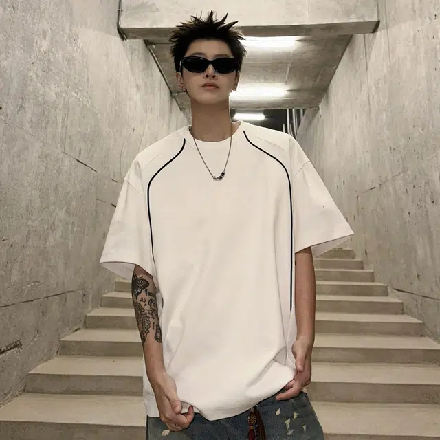 URBAN AUTHENTIC T